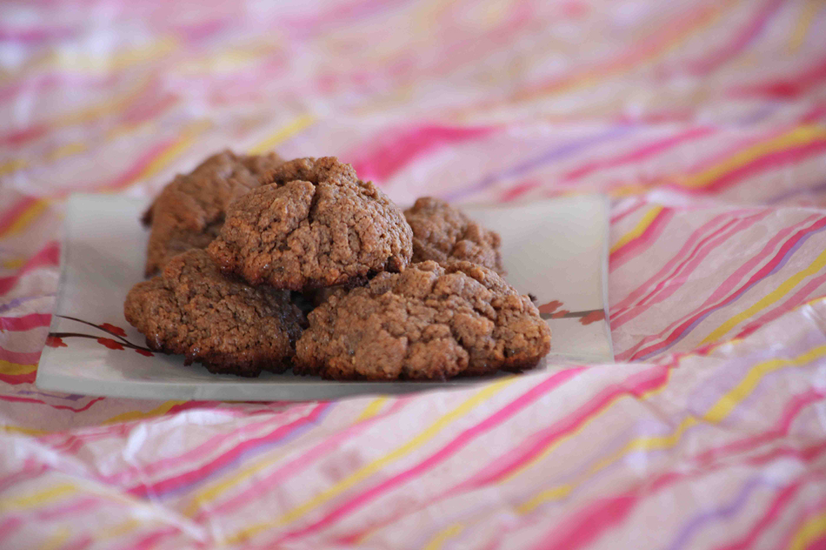 Healthy, Melt-In-Your-Mouth Honey and Almond Butter Cookies