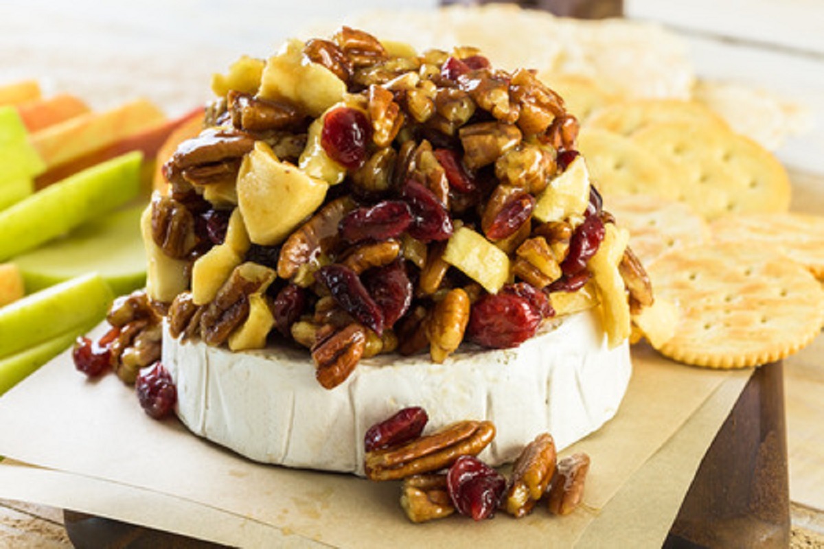 Learn to Make Manuka Honey Cranberry Baked Brie!