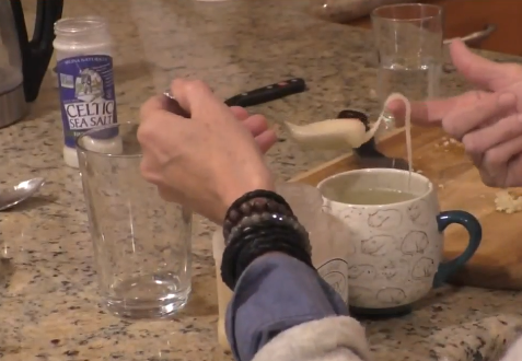 ‘Natural’ Chef Helping Her Body with Raw Honey