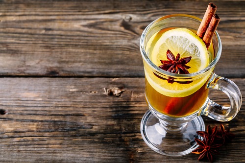 Can Alcohol with Manuka Honey Help Rid You of a Sore Throat?