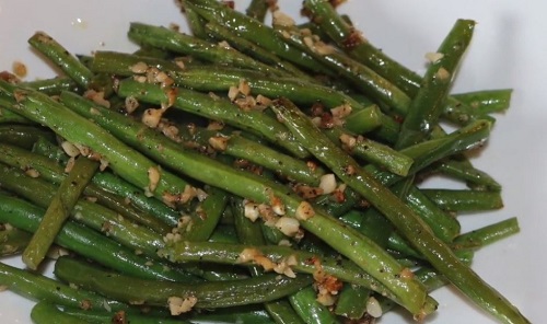 Raw Honey and Garlic Green Beans