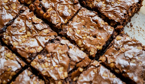 No-Bake Nut Brownies with Raw Honey